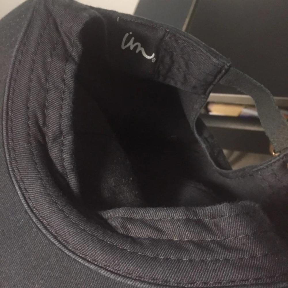 Unstructured hat. - Picture 2 of 3